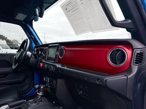 Used 2022 Jeep Wrangler Unlimited Rubicon w/ Steel Bumper Group image 34