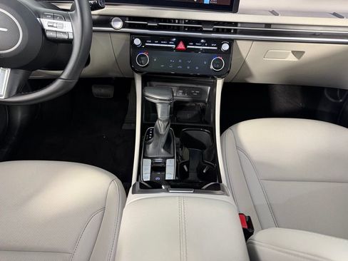 Used 2025 Hyundai Tucson SEL image 16
