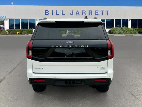 New 2026 Ford Expedition Active RWD image 5
