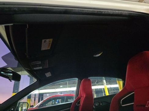 Used 2019 Honda Civic Type R image 14