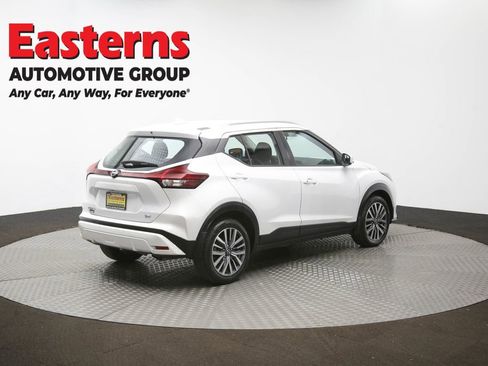 Used 2023 Nissan Kicks SV image 40