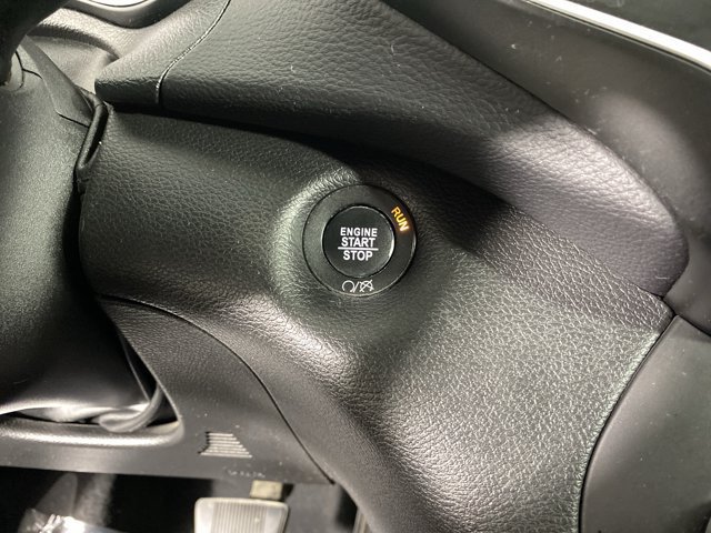 Used 2019 Jeep Cherokee Latitude Plus AWD/4WD image 24