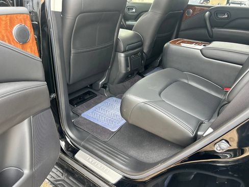Used 2018 INFINITI QX80 2WD w/ Driver Assistance Package image 16