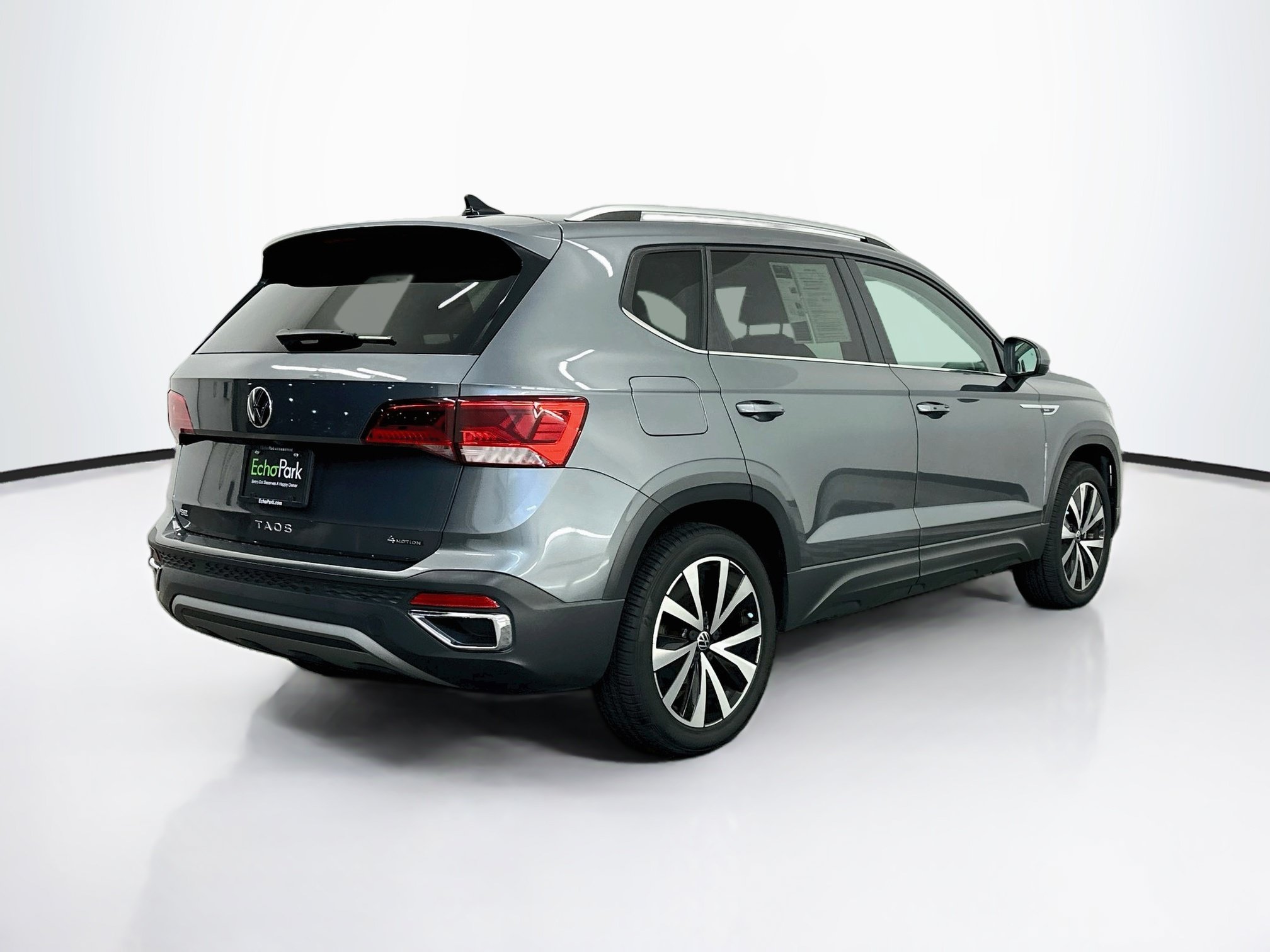 Used 2022 Volkswagen Taos SE AWD/4WD image 9