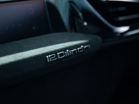 Certified 2025 Ferrari 12Cilindri RWD image 15