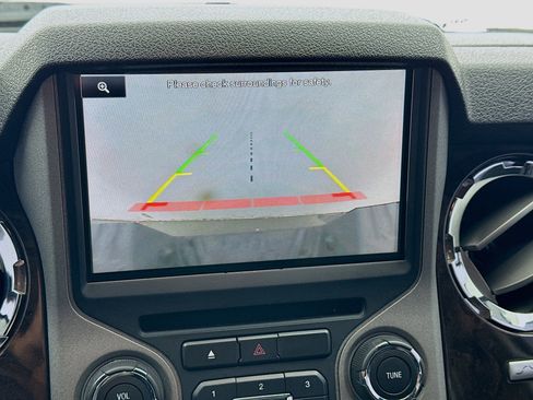 Used 2015 Ford F350 Platinum image 10