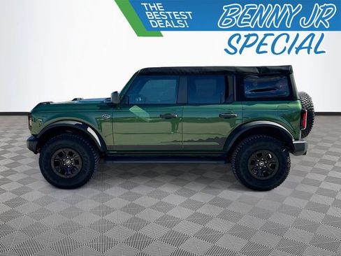 Used 2023 Ford Bronco Wildtrak image 8