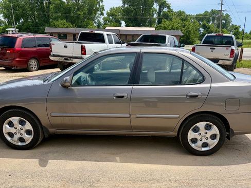 Used 2006 Nissan Sentra 1.8 S FWD image 2