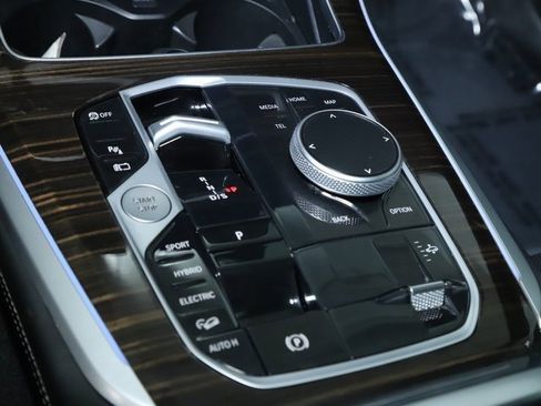 Used 2025 BMW X5 xDrive50e image 26