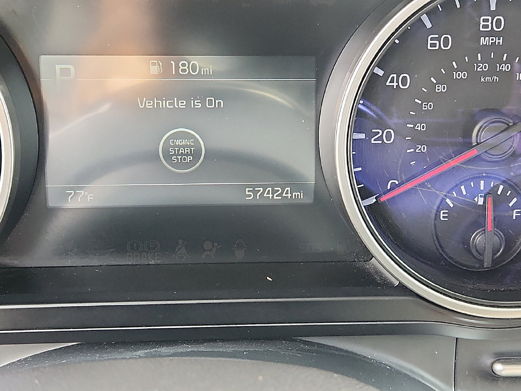 Used 2024 Kia Carnival LX FWD image 19