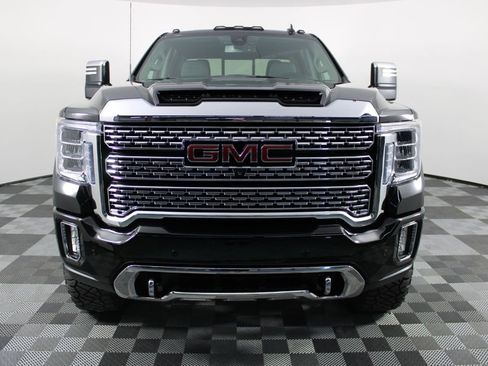 Used 2022 GMC Sierra 2500 Denali image 2