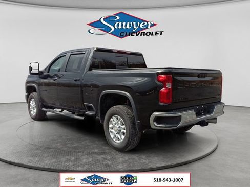 Used 2025 Chevrolet Silverado 2500 LT w/ Convenience Package AWD/4WD image 3