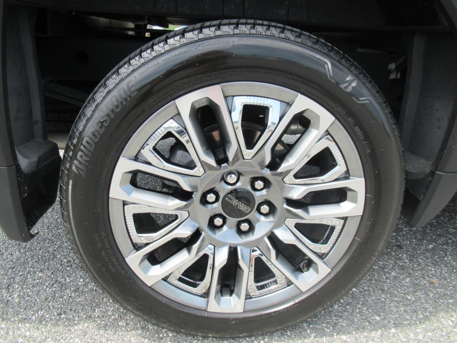 Used 2024 GMC Sierra 1500 Denali Ultimate AWD/4WD image 8