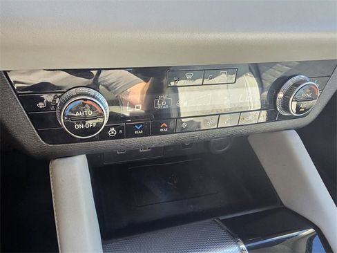 Used 2023 Mitsubishi Outlander SEL image 14