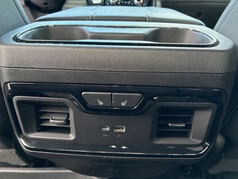 Used 2024 GMC Sierra 1500 AT4 w/ Technology Package AWD/4WD image 34