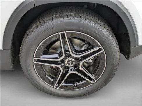 Used 2026 Mercedes-Benz GLA 250 4MATIC image 10