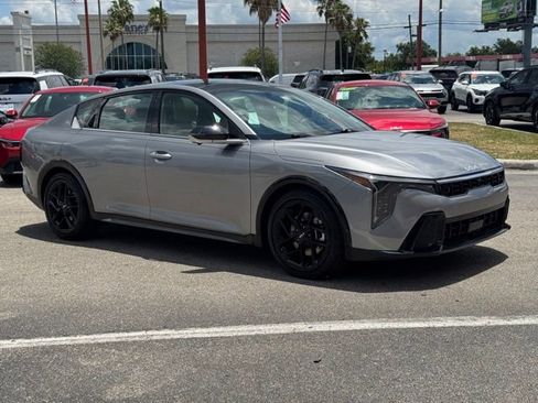 Certified 2025 Kia K4 GT-Line Turbo FWD image 7