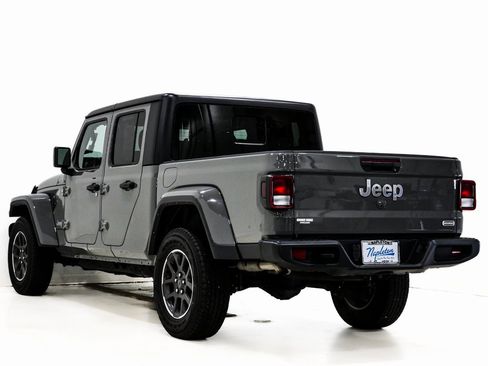 Used 2023 Jeep Gladiator Overland image 11