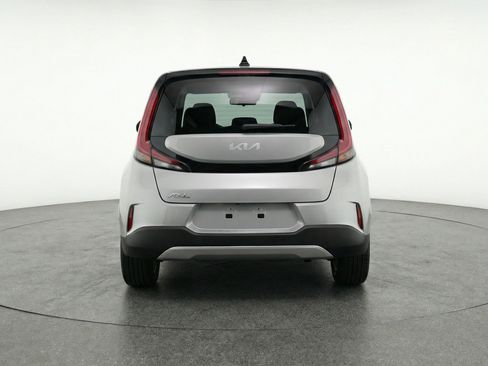 Used 2025 Kia Soul LX w/ LX Technology Package image 7
