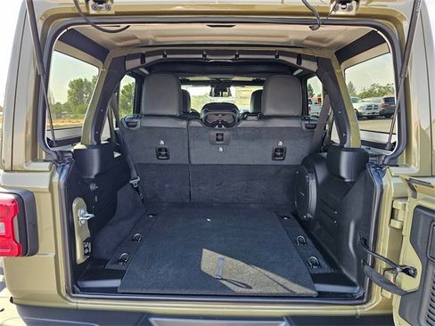 New 2025 Jeep Wrangler Unlimited Rubicon image 28