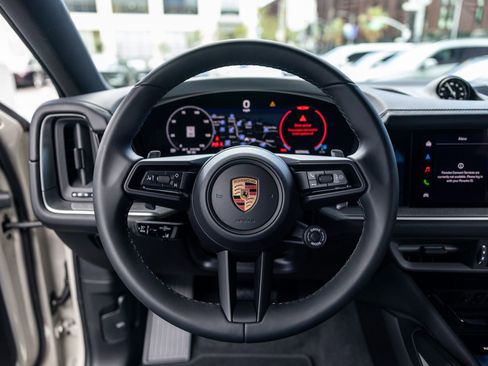 New 2026 Porsche Cayenne Coupe AWD/4WD image 6