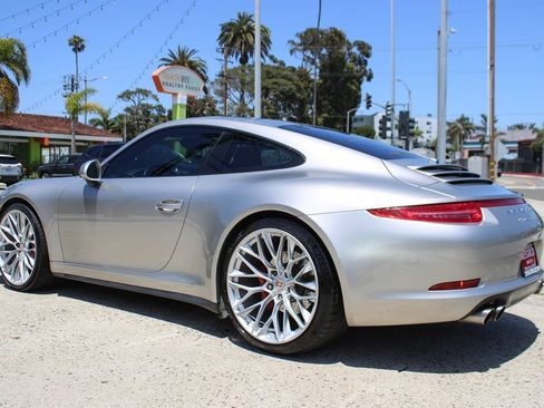 Used 2013 Porsche 911 Carrera 4S AWD/4WD image 3