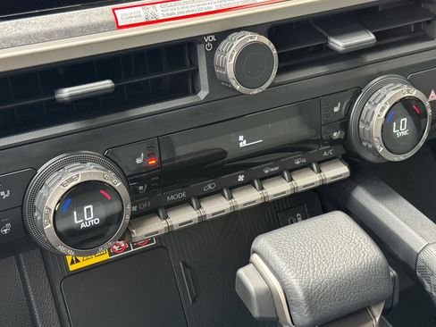 Certified 2025 Toyota 4Runner Trailhunter image 28