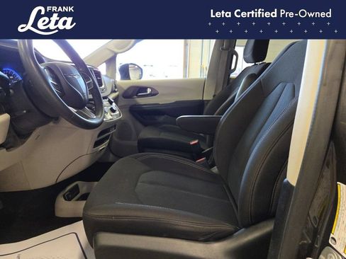 Used 2022 Chrysler Voyager LX FWD image 13