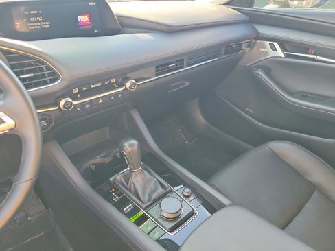 Used 2022 MAZDA MAZDA3 s image 8