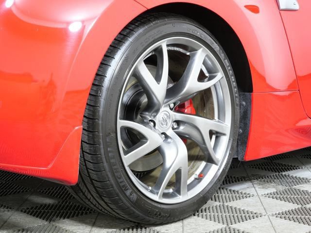 Used 2014 Nissan 370Z Touring w/ Sport Package RWD image 7