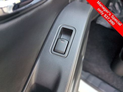 Certified 2025 Nissan Frontier PRO-4X image 14