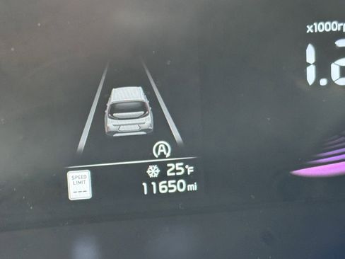 Used 2025 Kia Soul LX image 21