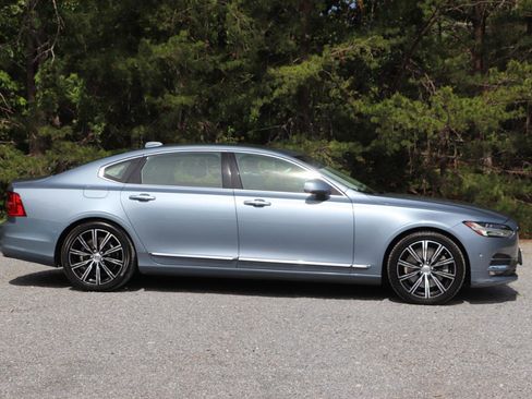 Used 2018 Volvo S90 T6 Inscription w/ Convenience Package AWD/4WD image 2