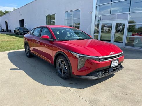 New 2026 Kia K4 FWD image 1