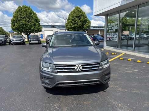 Used 2018 Volkswagen Tiguan SEL FWD image 50