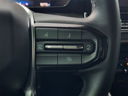 Certified 2024 Chevrolet Colorado ZR2 w/ Safety Package image 29