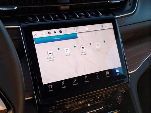 Used 2025 Jeep Grand Cherokee L Summit w/ Advanced Protech Group IV image 25