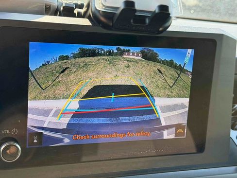 Used 2024 Toyota Tacoma TRD Off-Road image 14