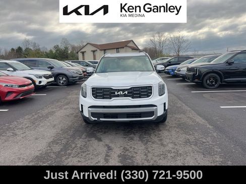 Certified 2023 Kia Telluride S w/ S Sunroof Package image 2
