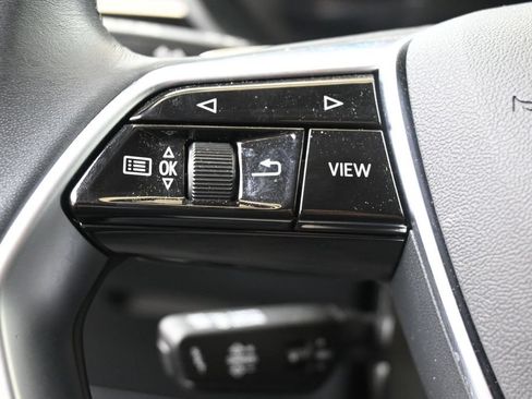 Used 2024 Audi Q8 e-tron Prestige AWD/4WD image 27