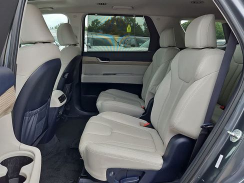 Used 2022 Hyundai Palisade SEL w/ Premium Package AWD/4WD image 9