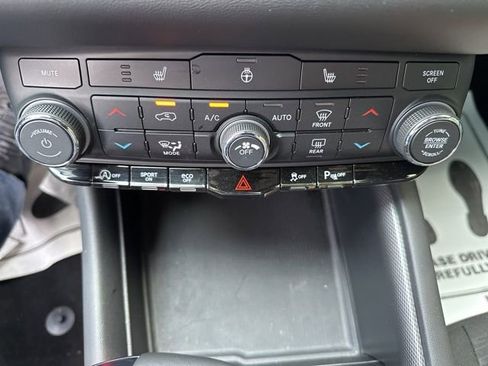 Used 2026 Dodge Durango GT AWD/4WD image 34