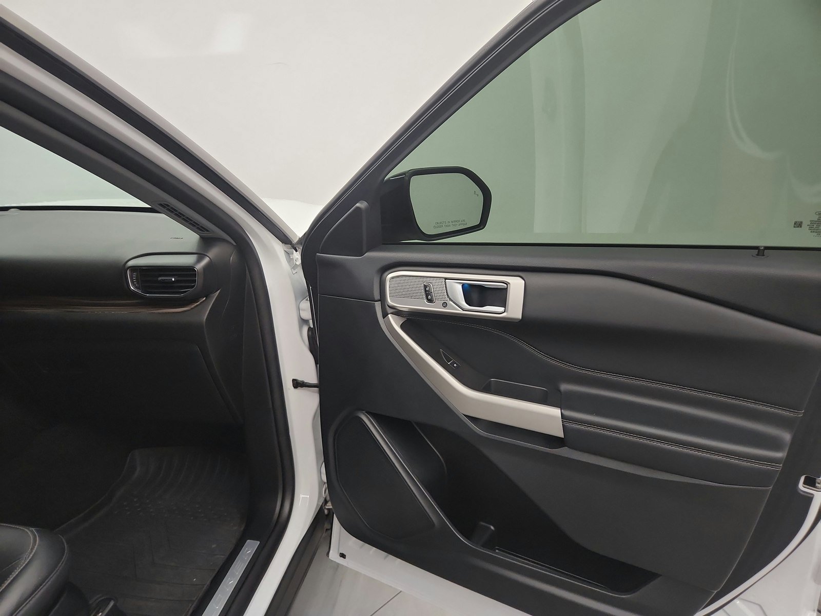 Used 2023 Ford Explorer Limited RWD image 27
