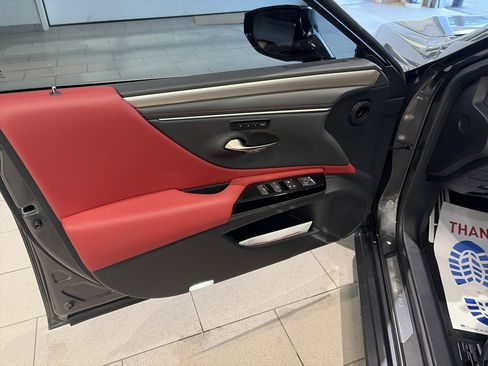 Used 2024 Lexus ES 350 F Sport image 9