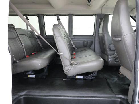Used 2019 GMC Savana 3500 LS w/ Cold Climate Package RWD image 11