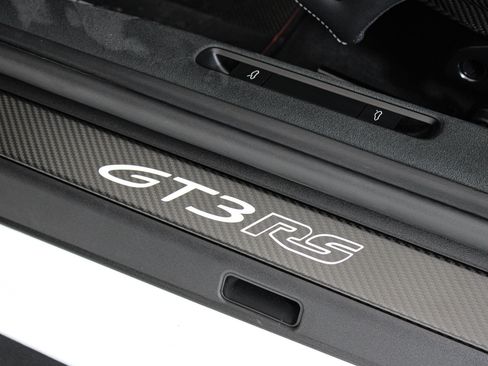Used 2024 Porsche 911 GT3 RS RWD image 38