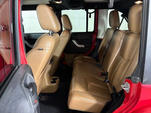 Used 2013 Jeep Wrangler Unlimited Sahara w/ Mopar Chrome Edition Group AWD/4WD image 42