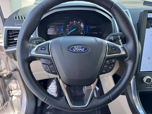 Used 2022 Ford Edge Titanium AWD/4WD image 13