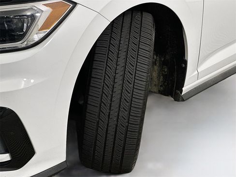 Used 2019 Volkswagen Jetta GLI image 25