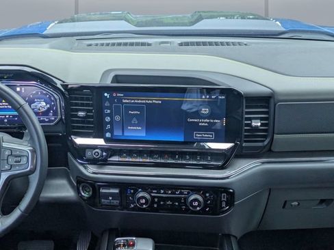 Used 2022 Chevrolet Silverado 1500 ZR2 w/ Technology Package AWD/4WD image 18
